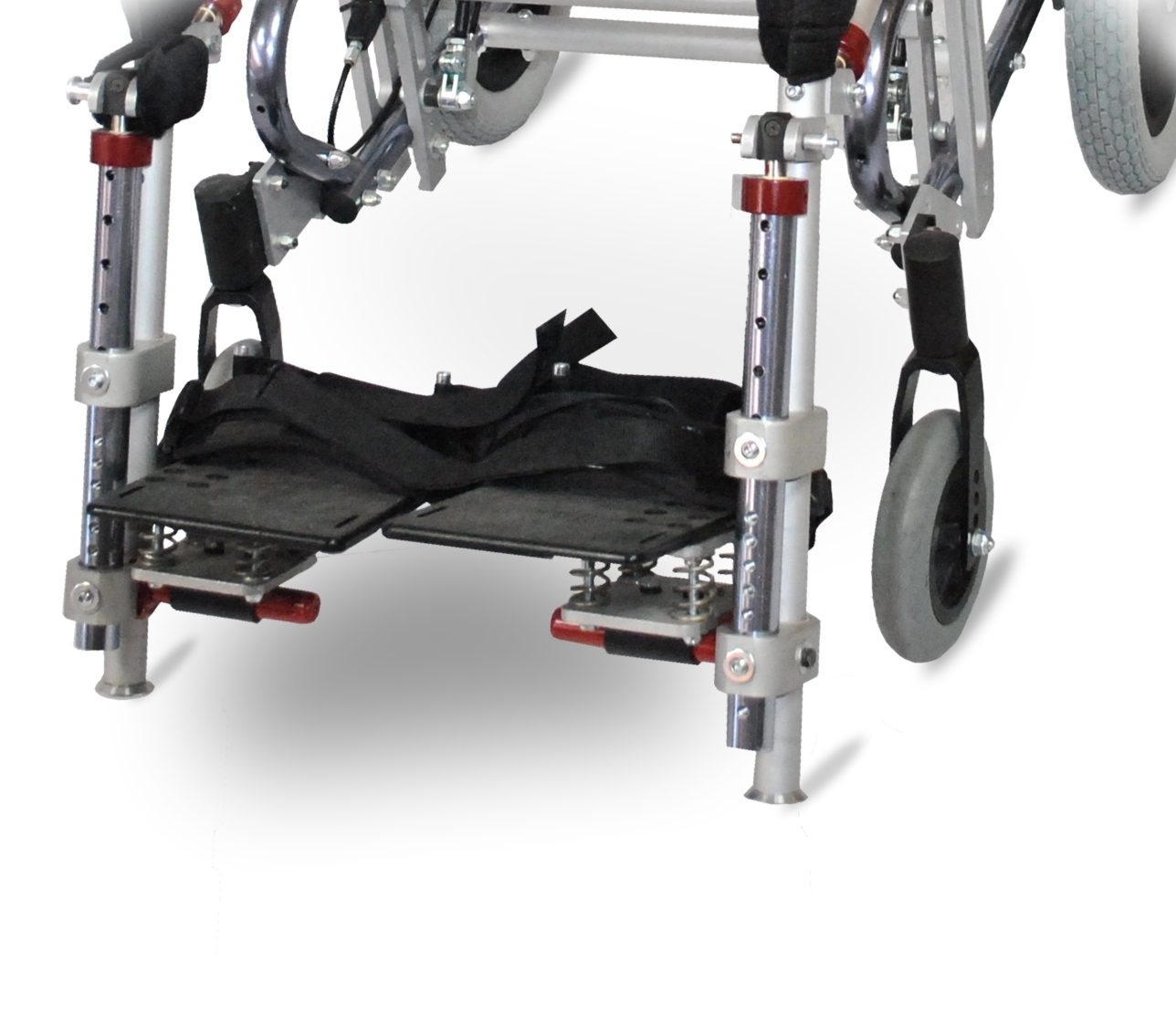 Regolazione in altezza delle pedane