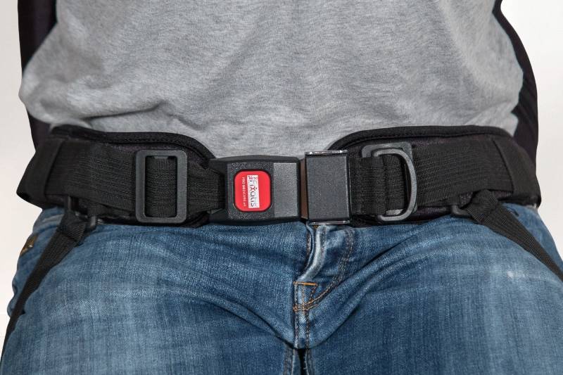 Cinghia Pelvica con sgancio a pulsante frontale metallico